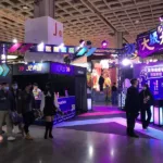 Un stand dans un salon de jeux vidéos